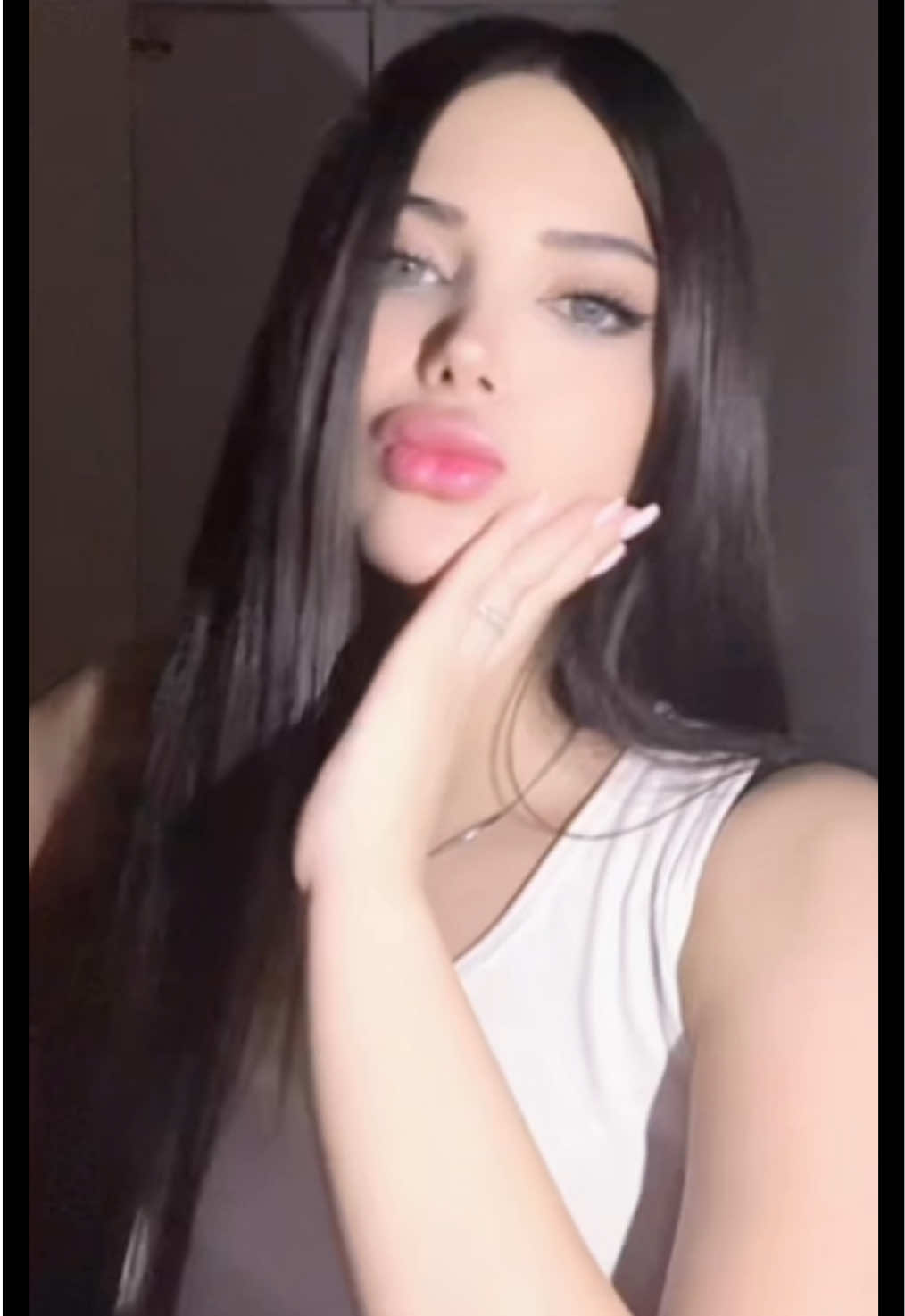 @shiivaataeii