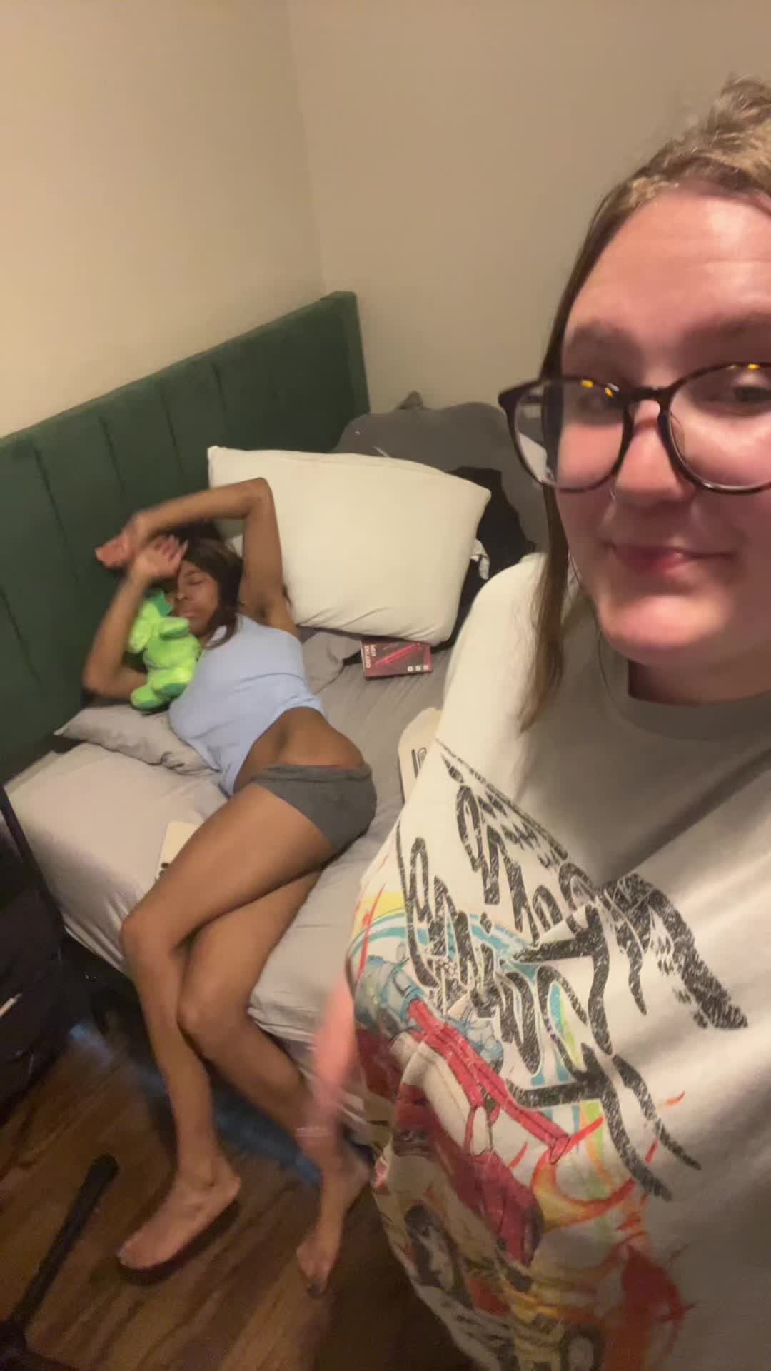 @nessawrlld