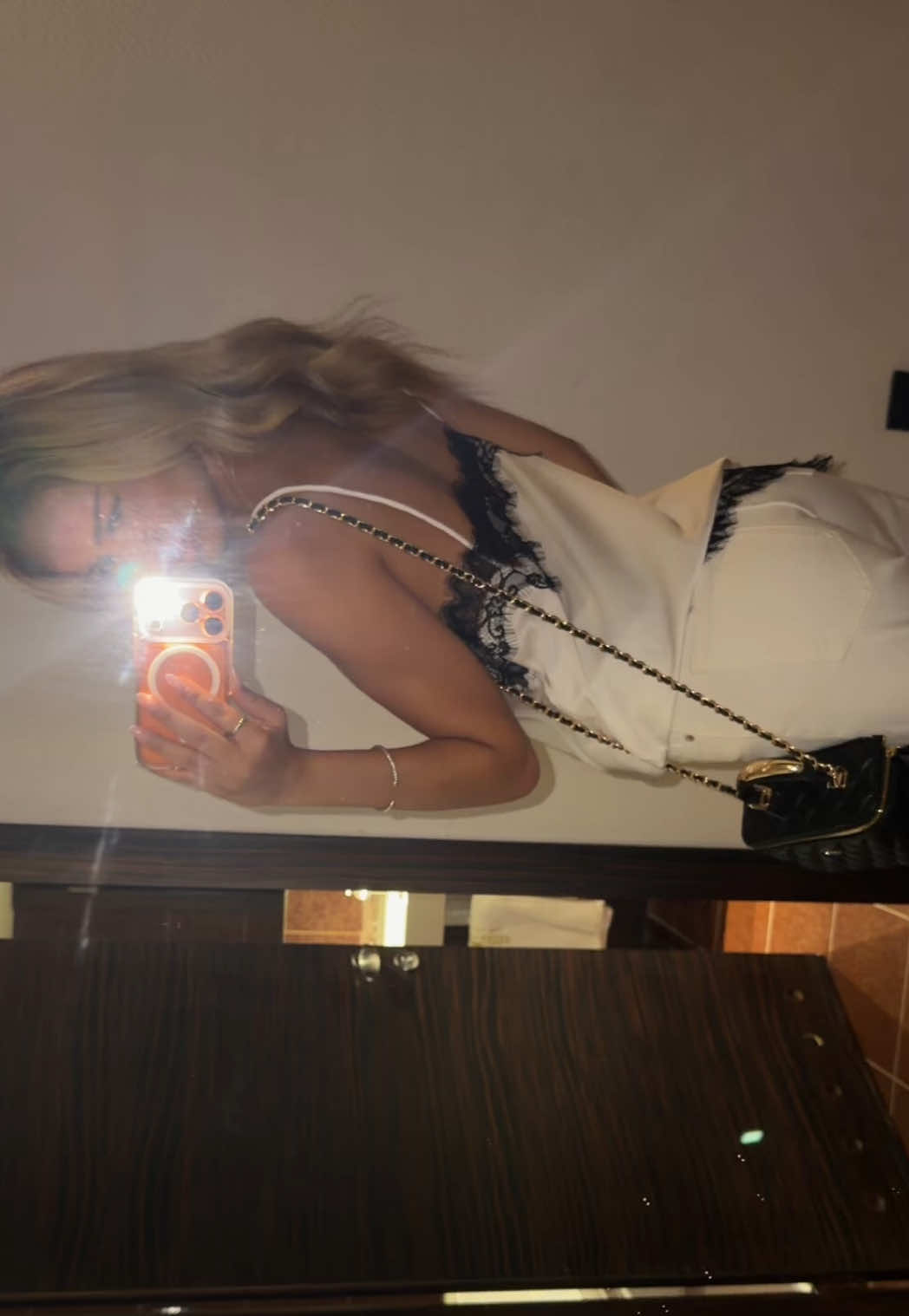 @Minela