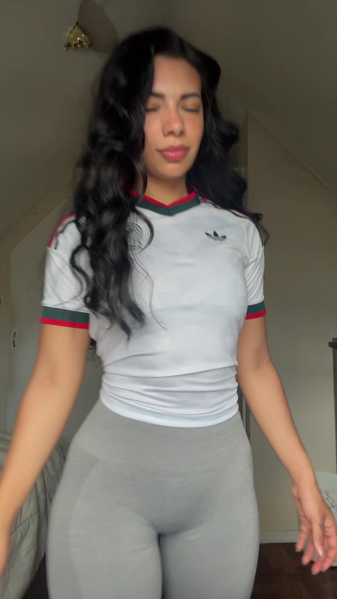 @thefarawayfan