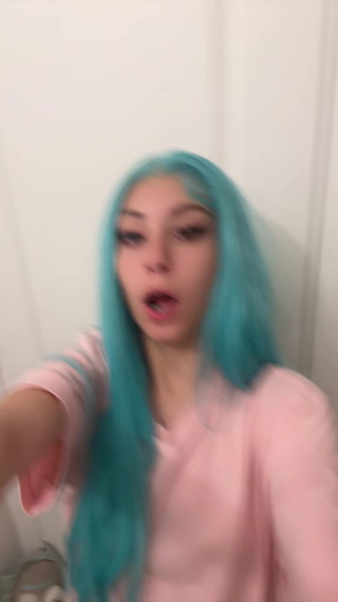 @️