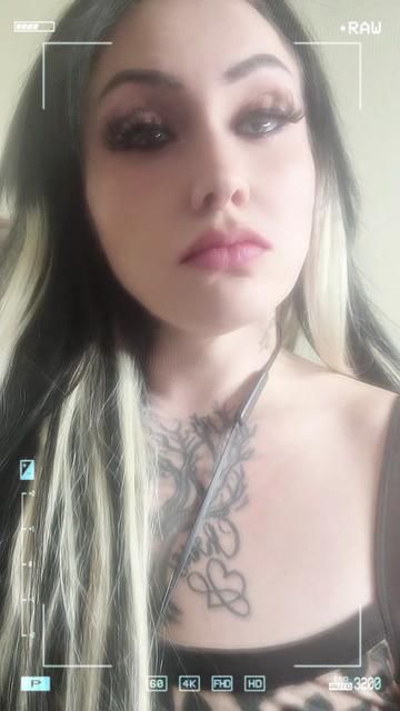 @LiliMayhem_dotcom