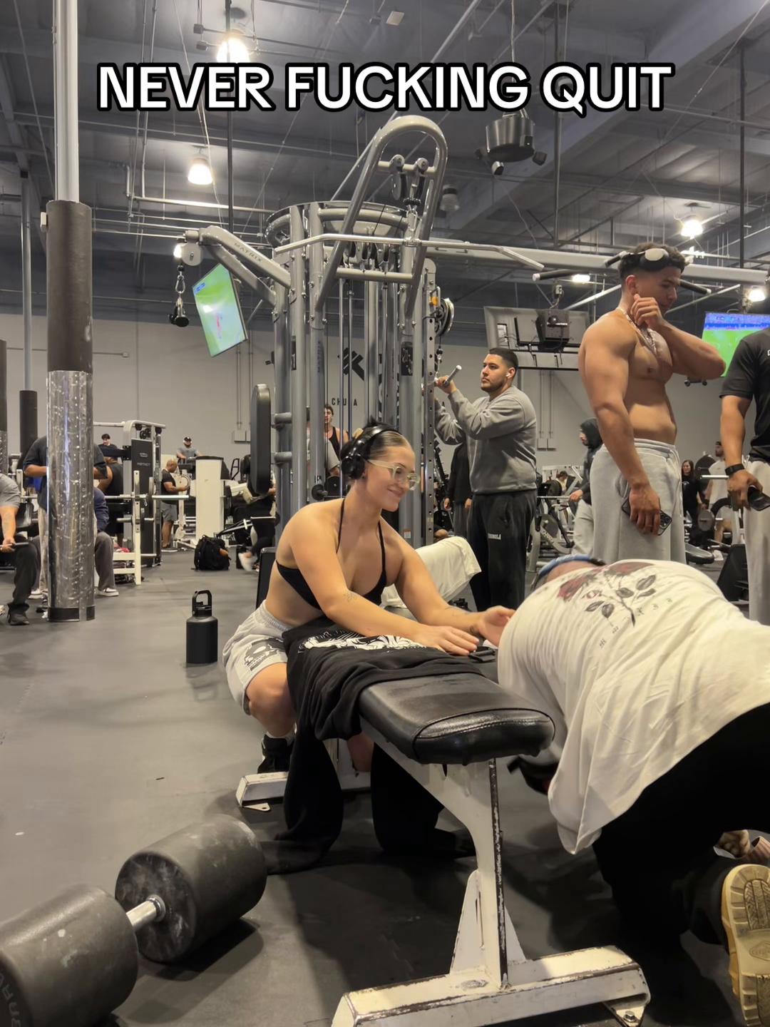 @GORILLA QUINN 🦍🇺🇸
