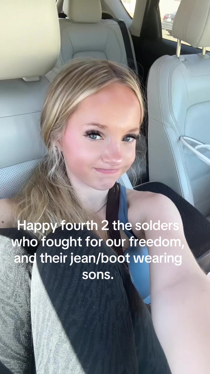 @skunk_baddie