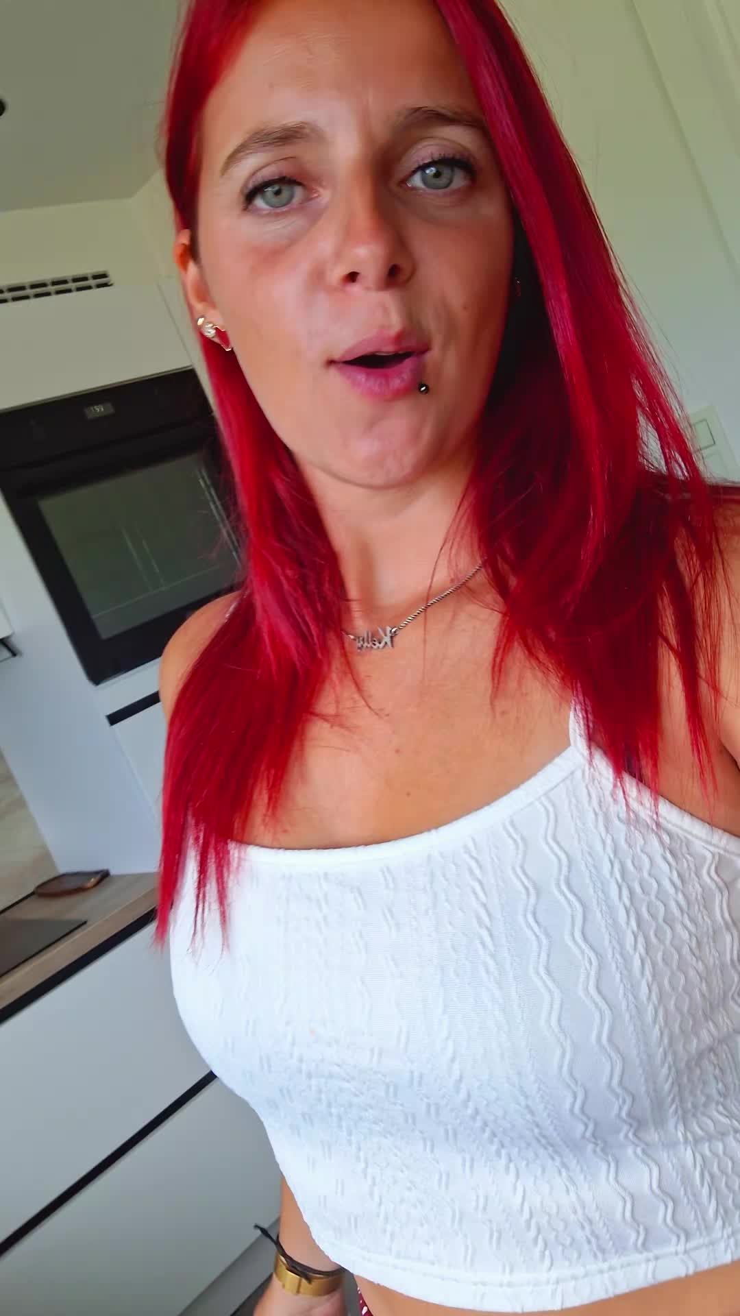 @Ladyk_in_red❤️