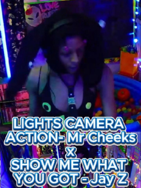 @Ashle la DJ SIX