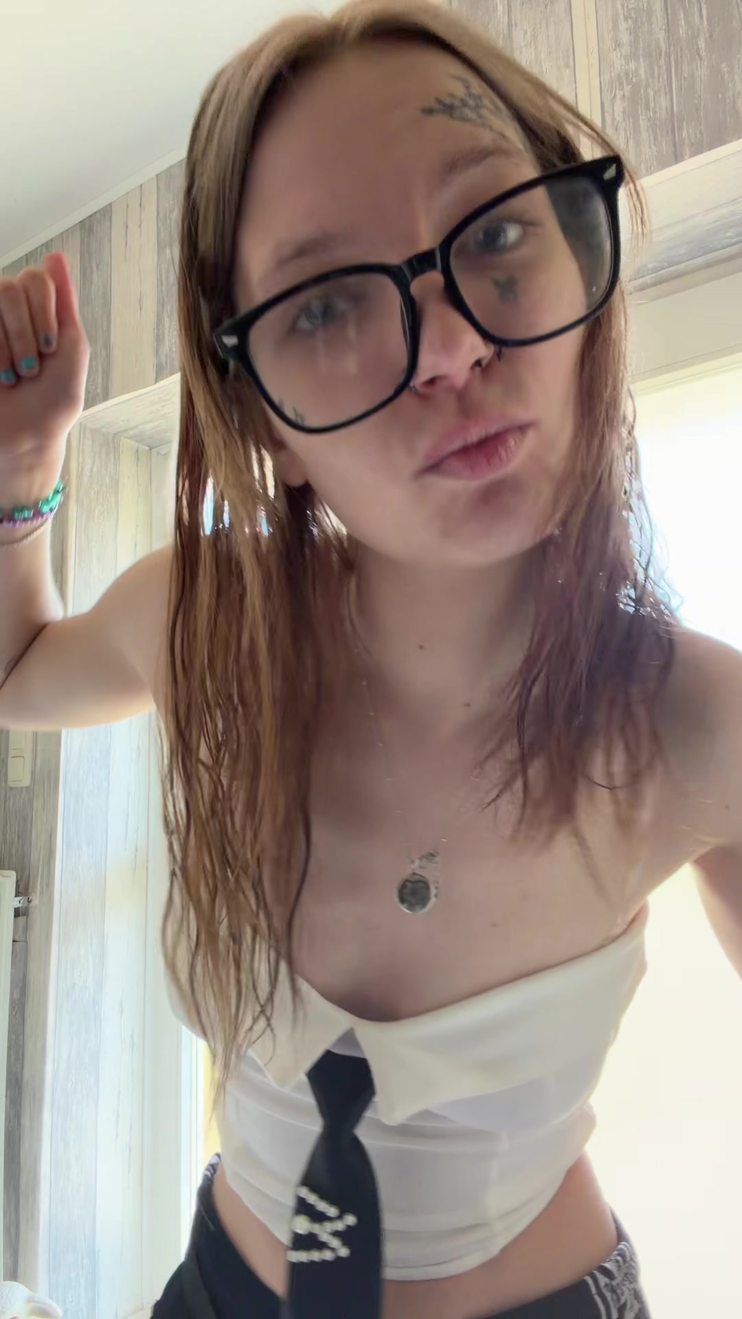 @lyzz