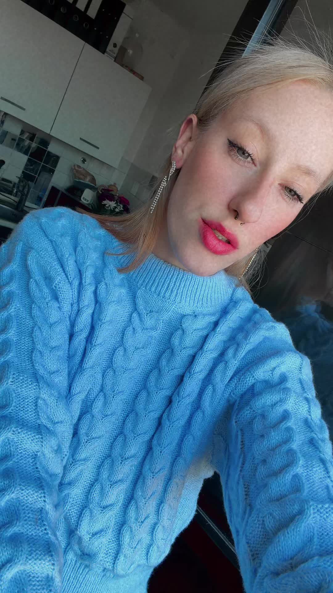 @nicole