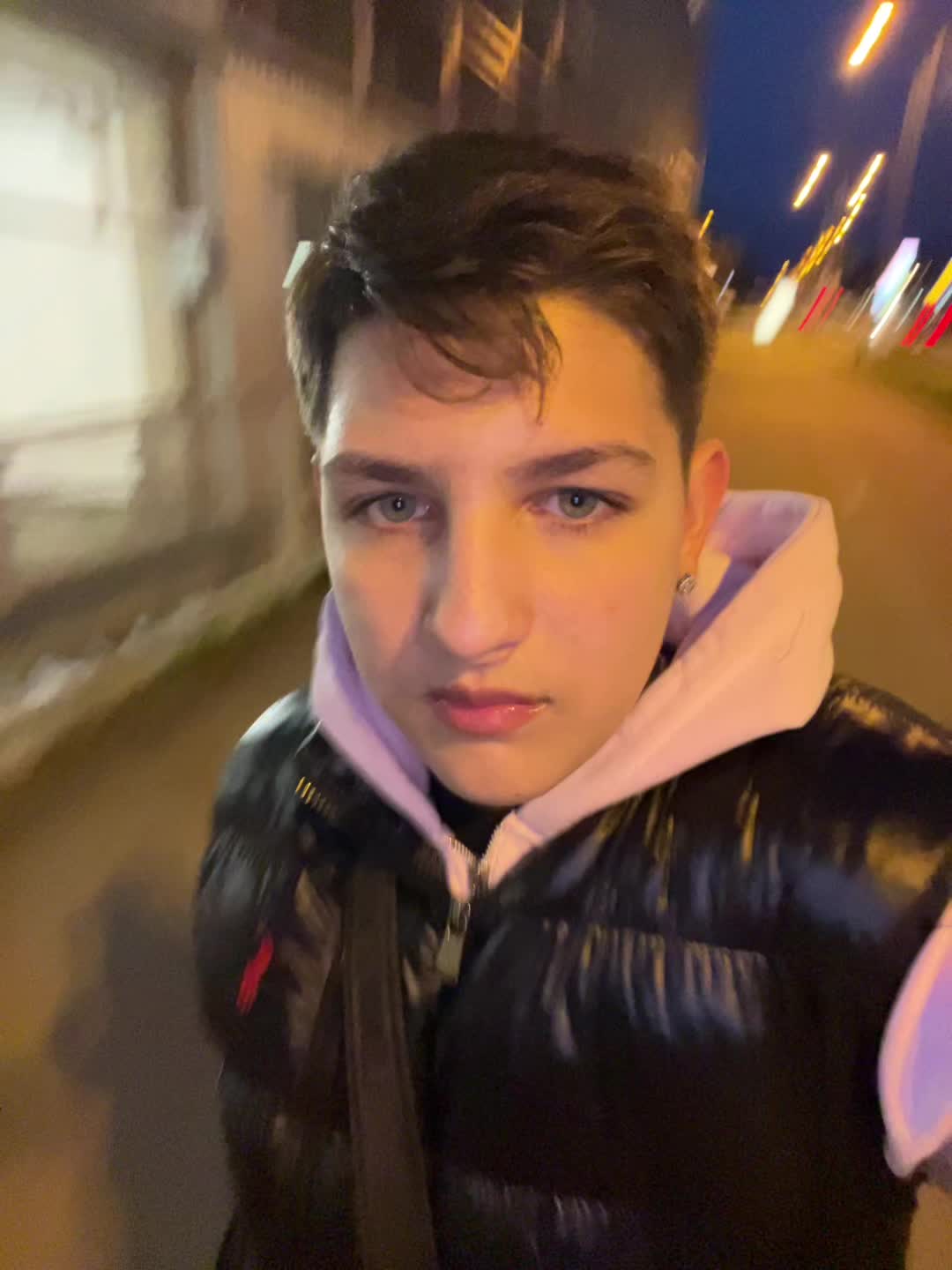 @leonboy