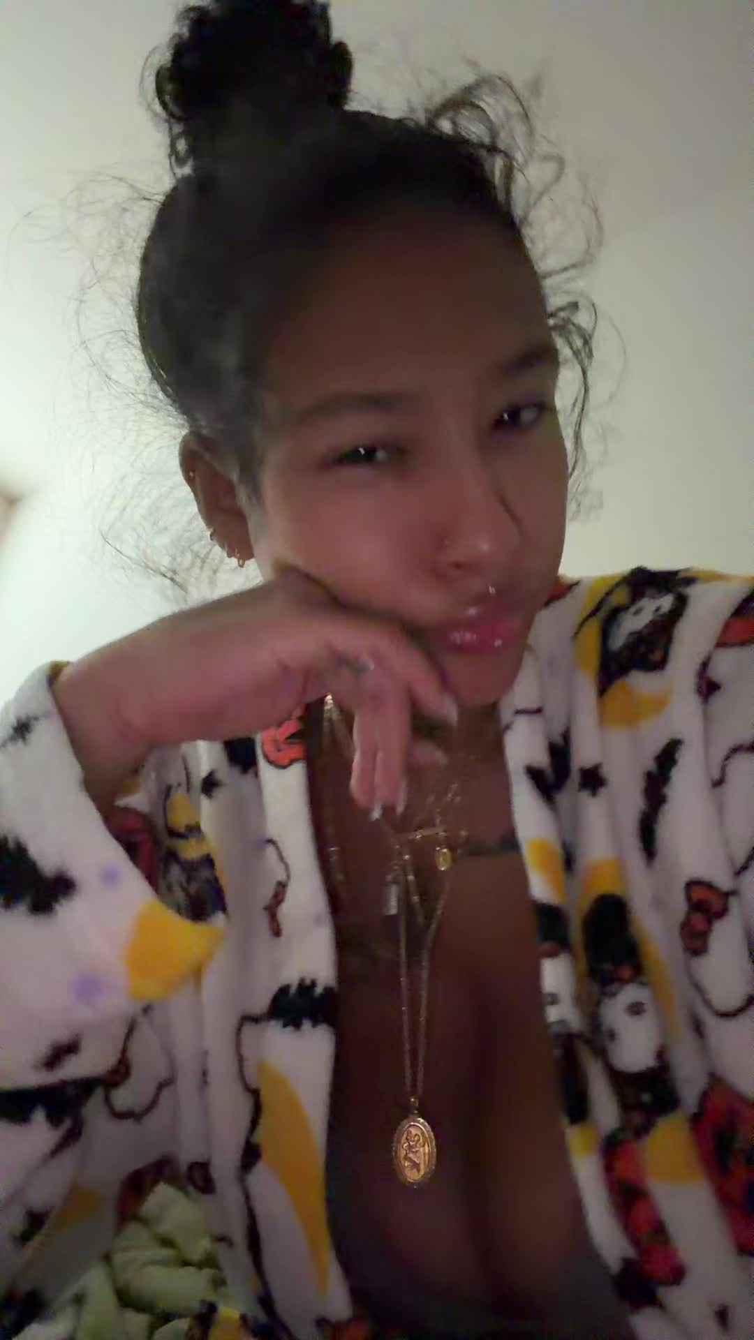 @Girlsl0veliyah