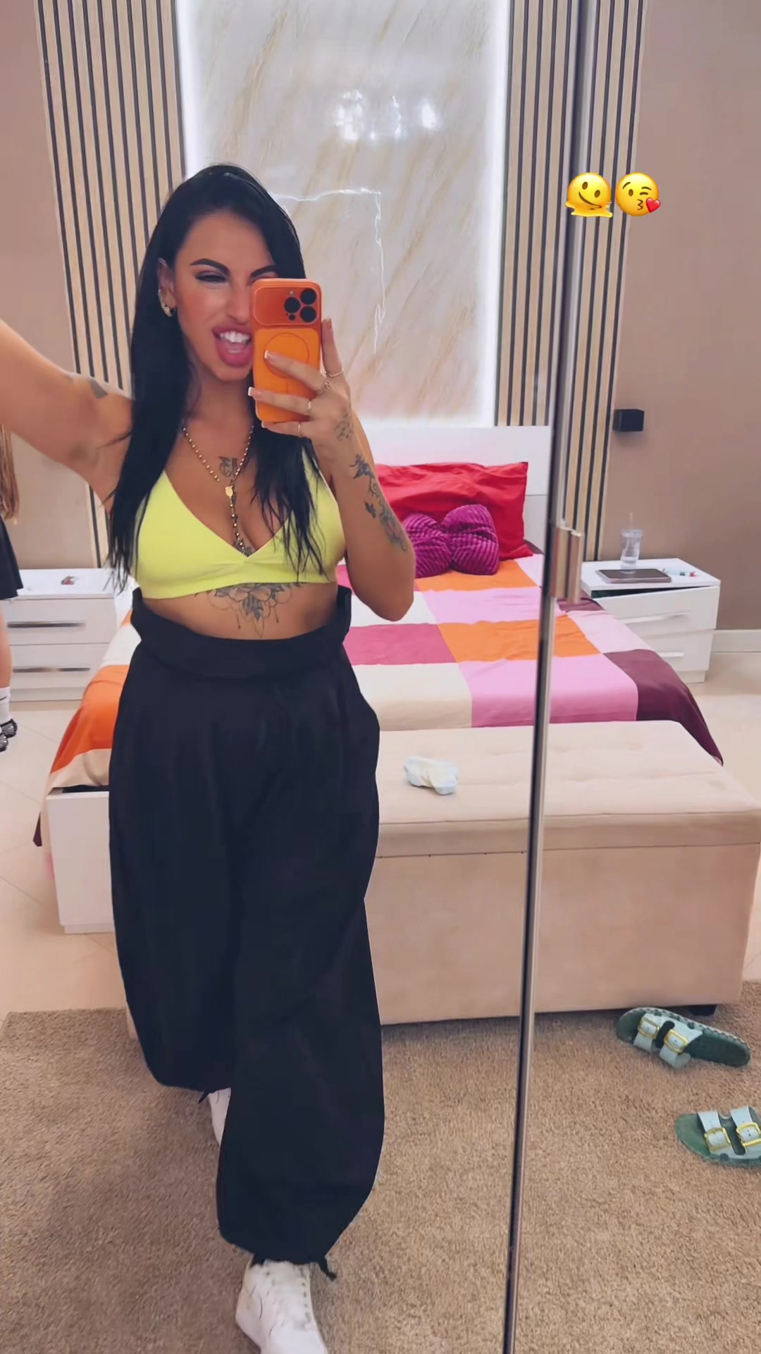 @Sara_131313