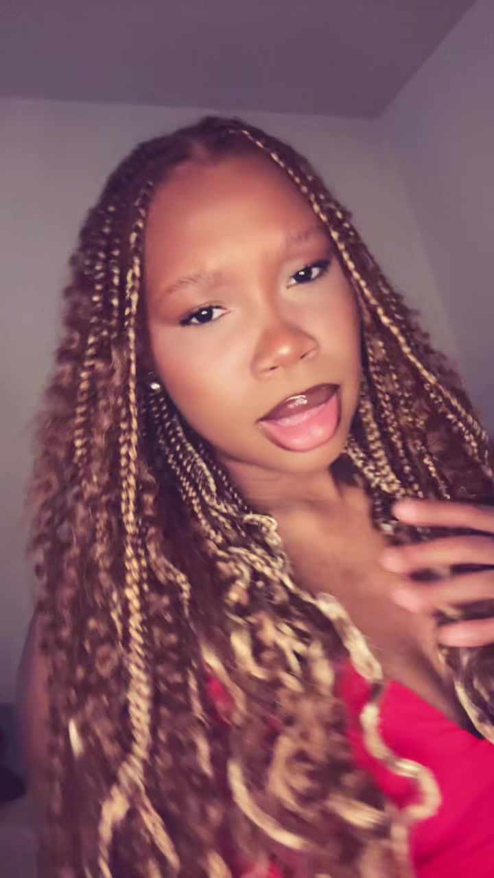 @Oc&eacute;ane👩🏽&zwj;🦰