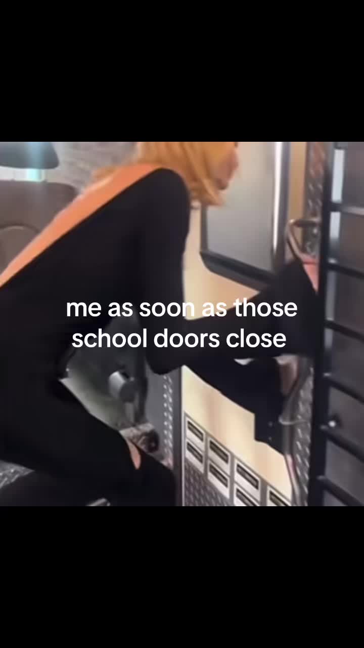 @randomlyobi