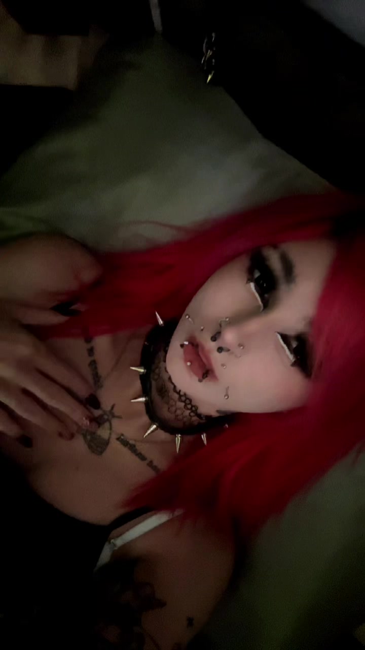 @z0mbi3_b1t3s