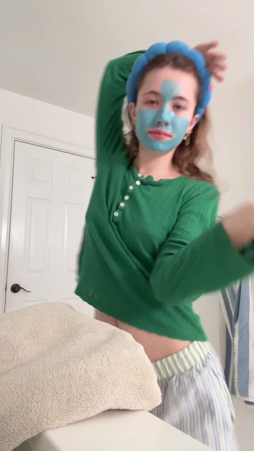 @🥸