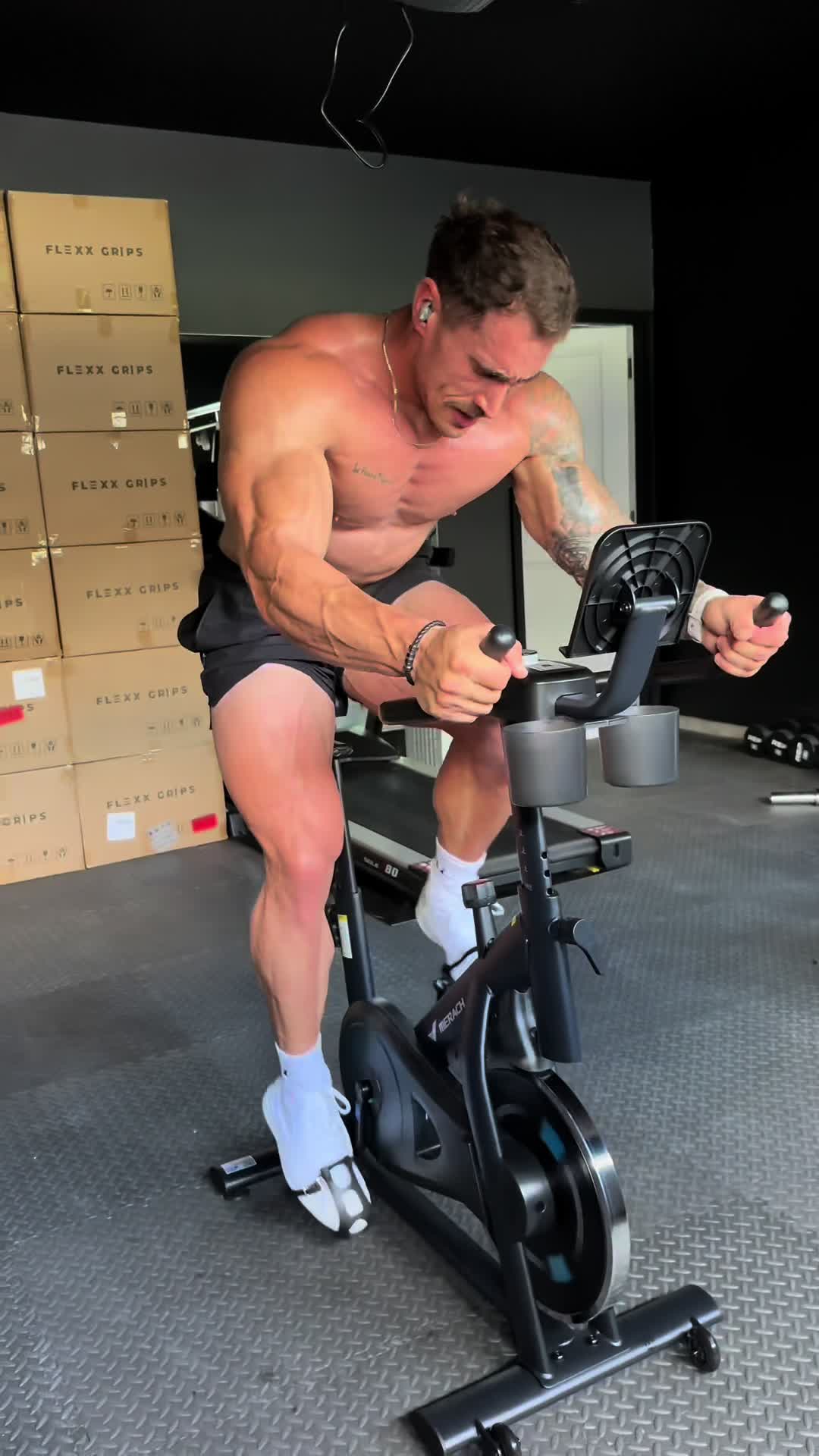 @Brady Barnes | IFBB PRO