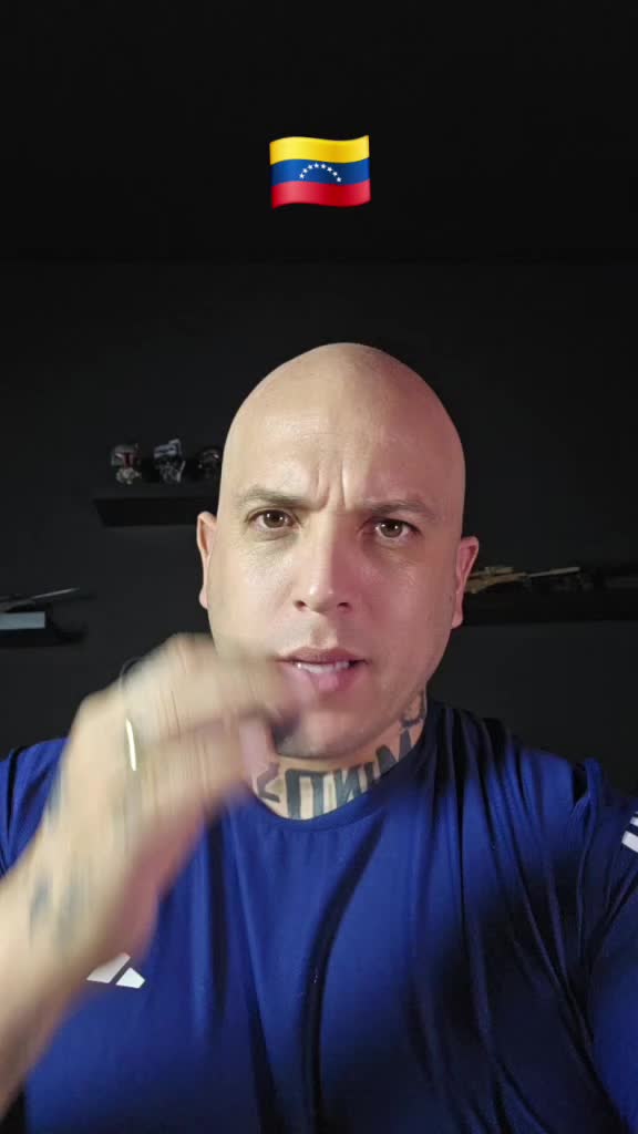 @CARLOS AMPUERO
