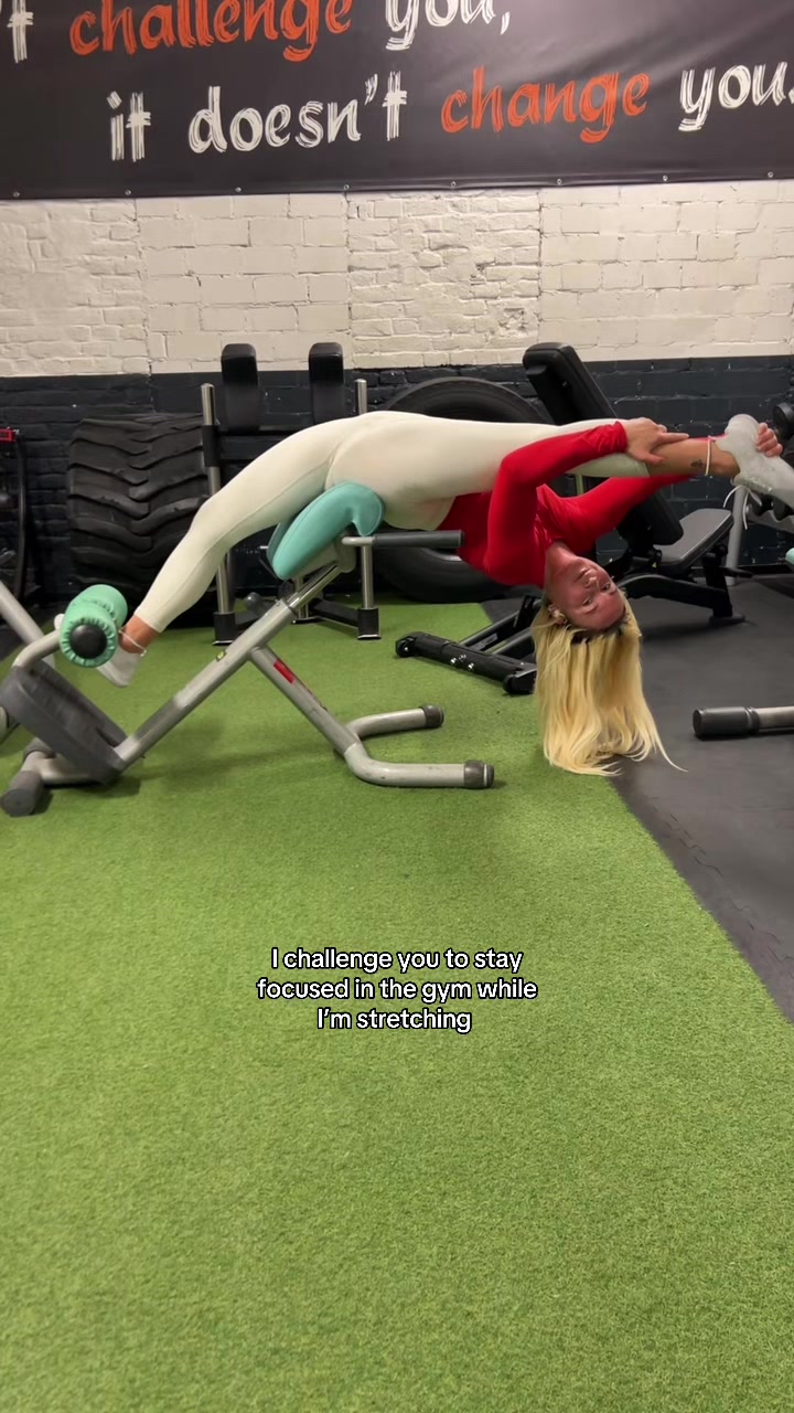 @blondiewithcatshair