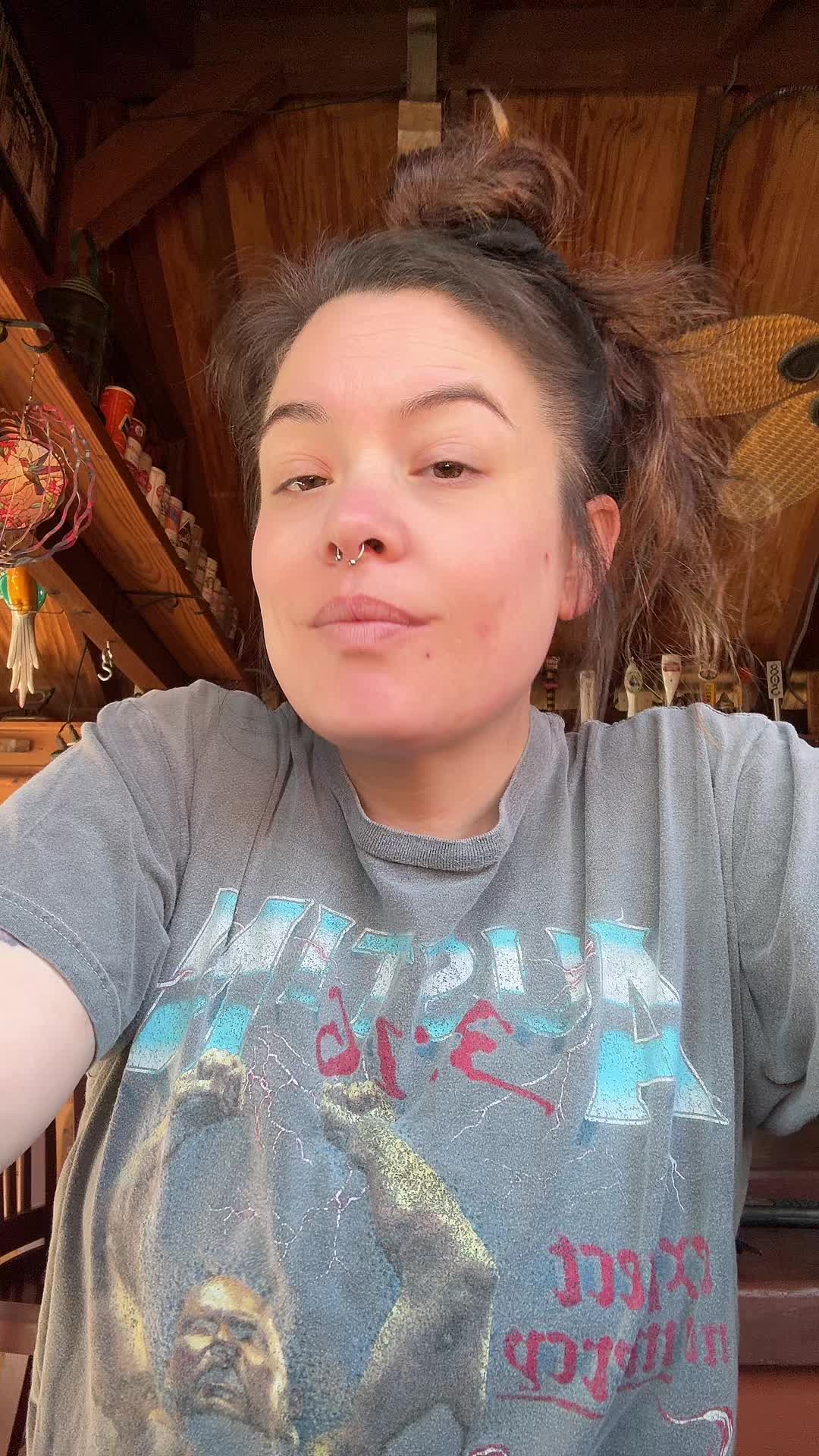 @LolosCritters 🏚️🐓