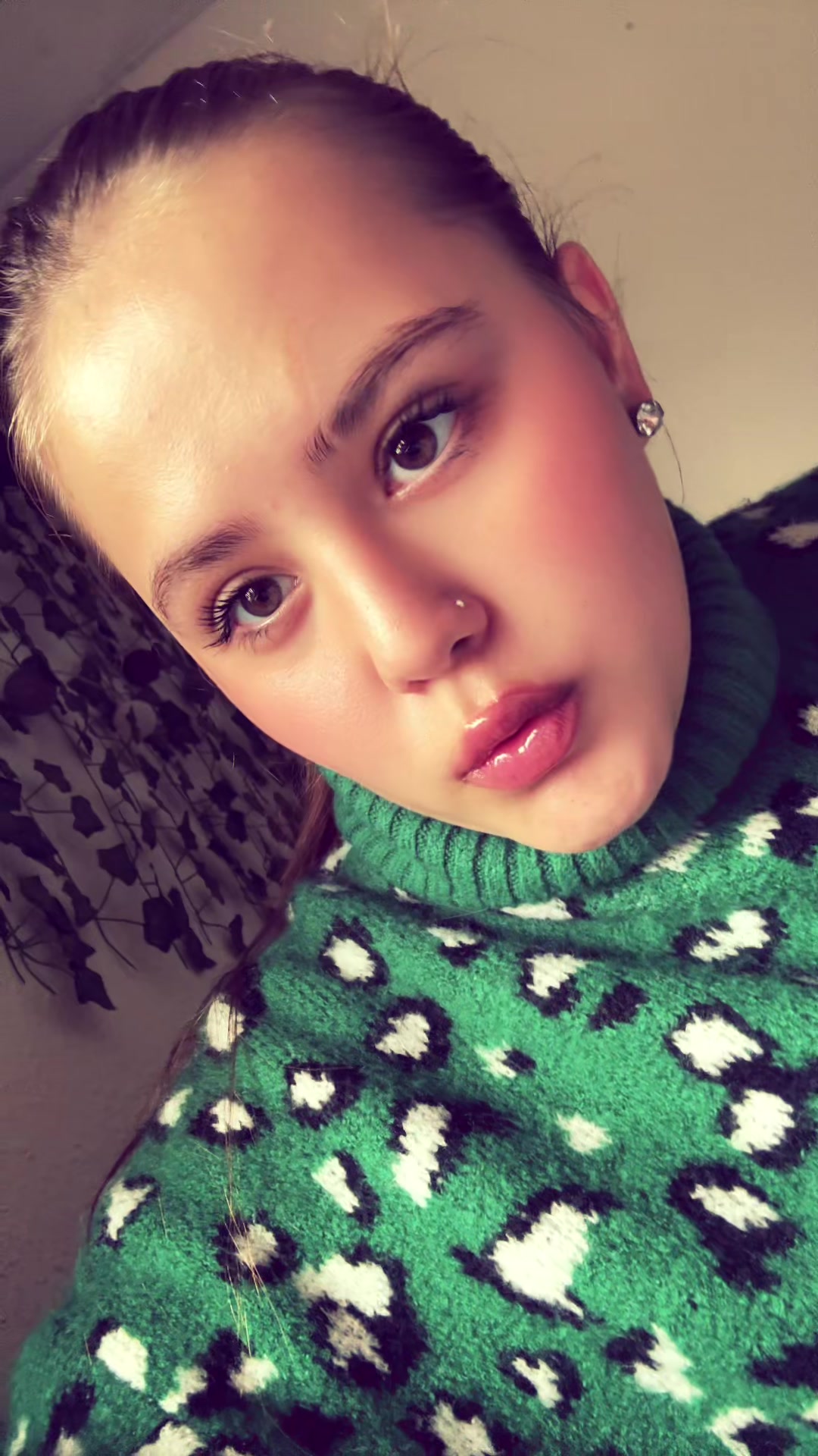 @Ella_2244