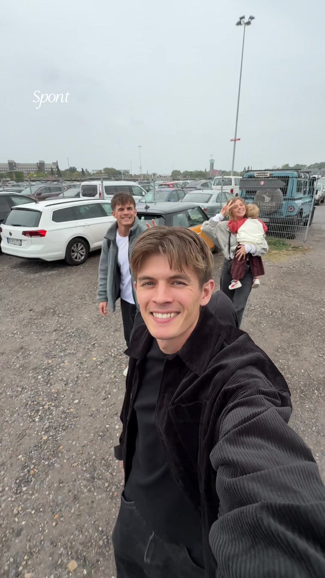 @bydustinn