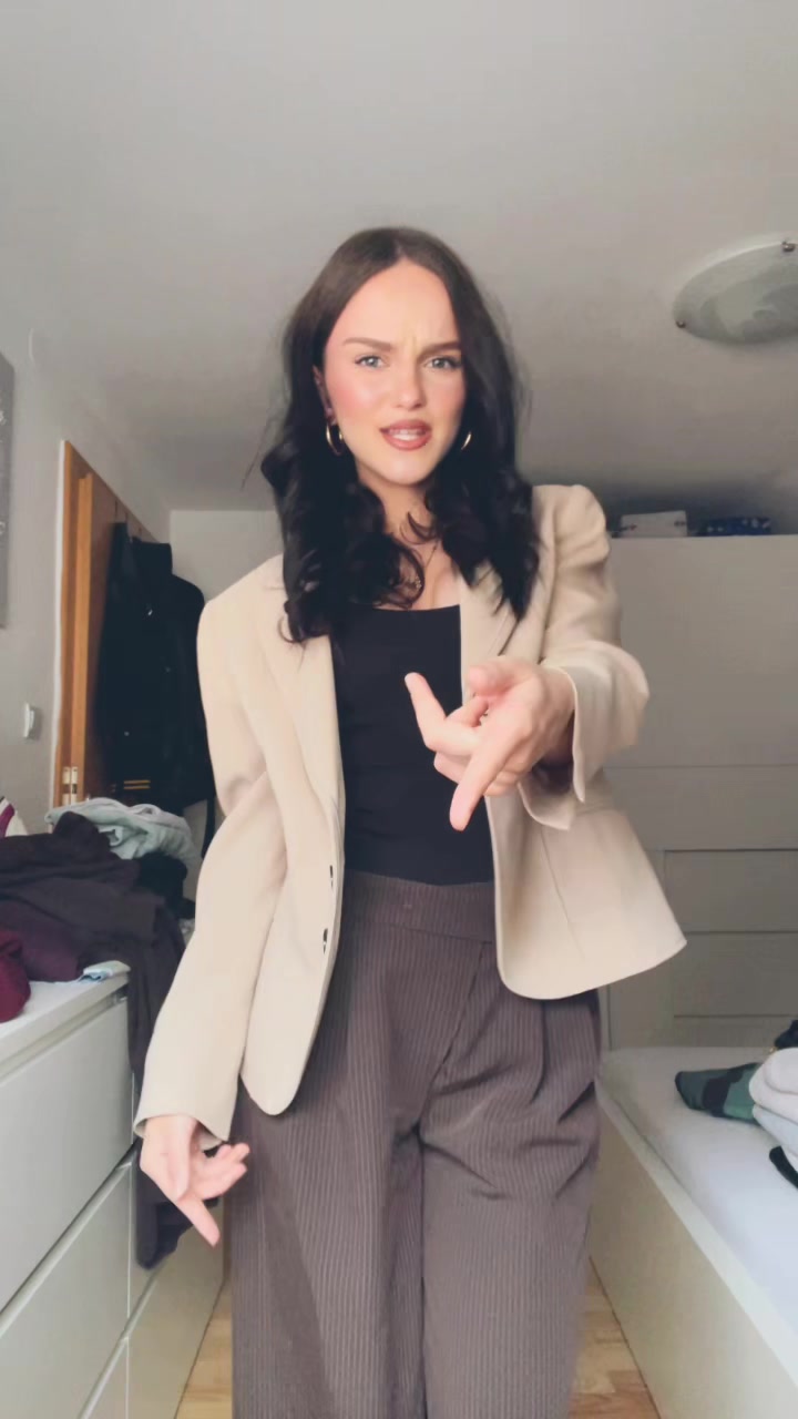 @laura