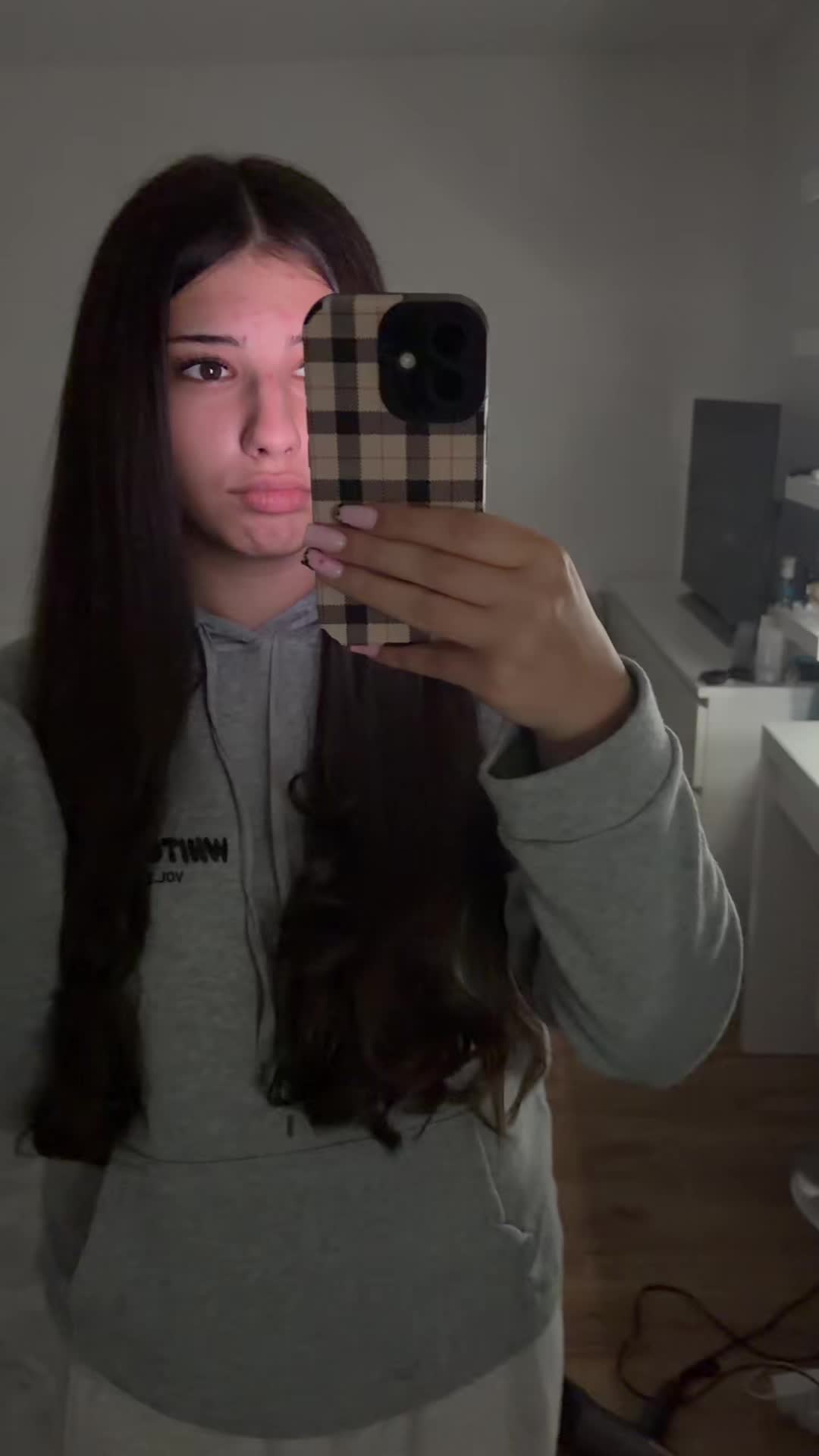 @𝐋