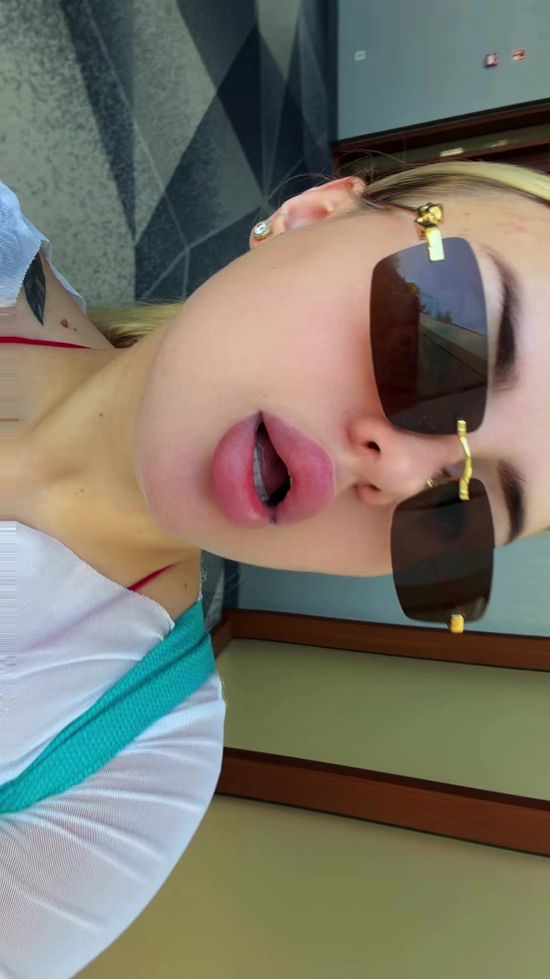 @Vlada