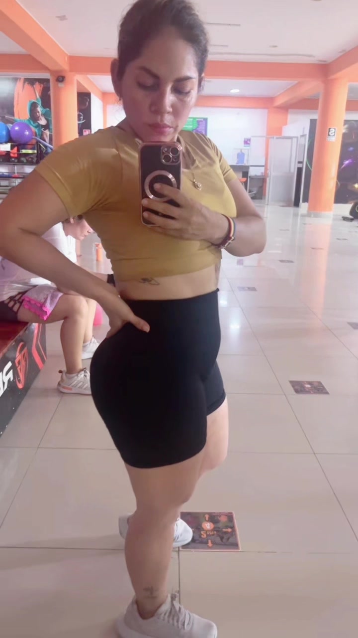 @Mía Gia 🌈🩷💜