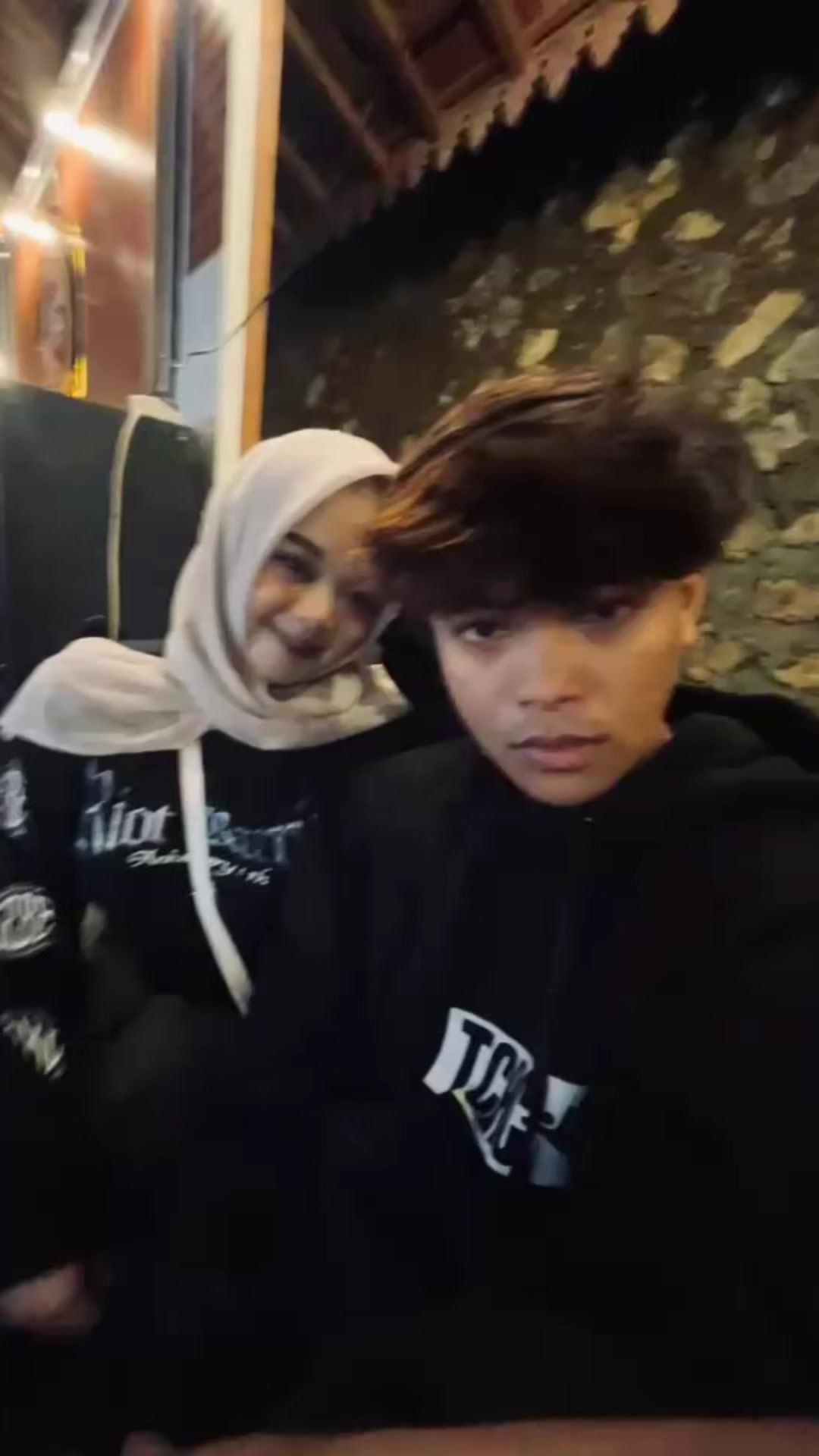 @putriiii5209