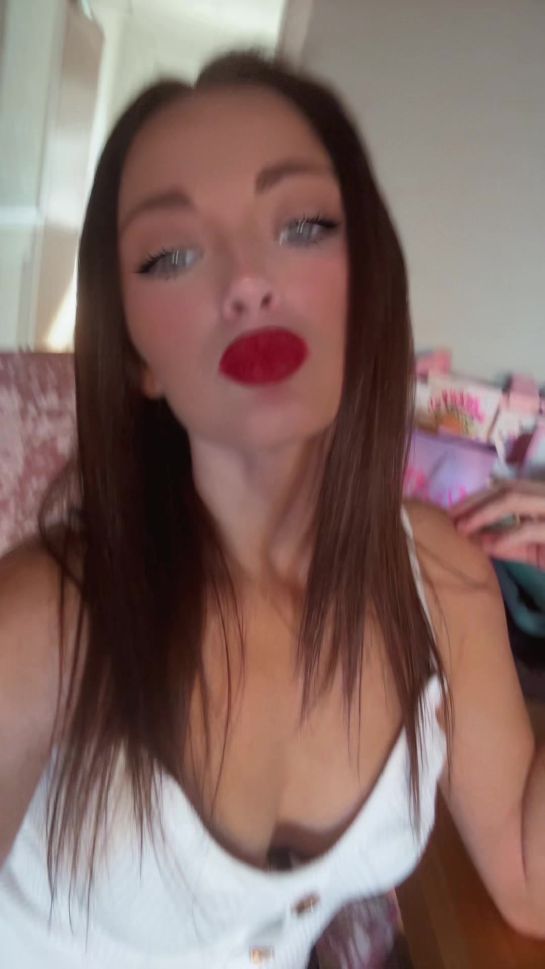 @chloe J