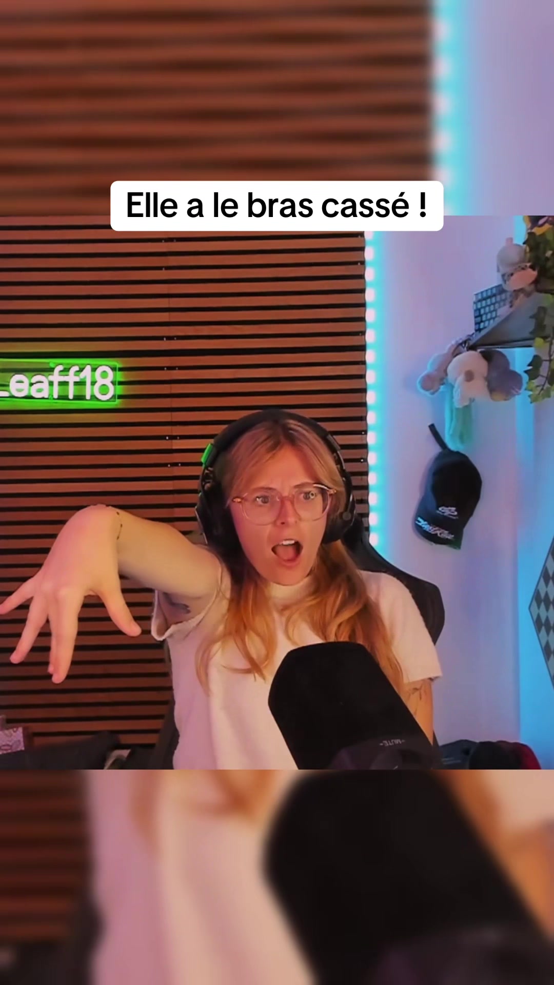 @Leaff18