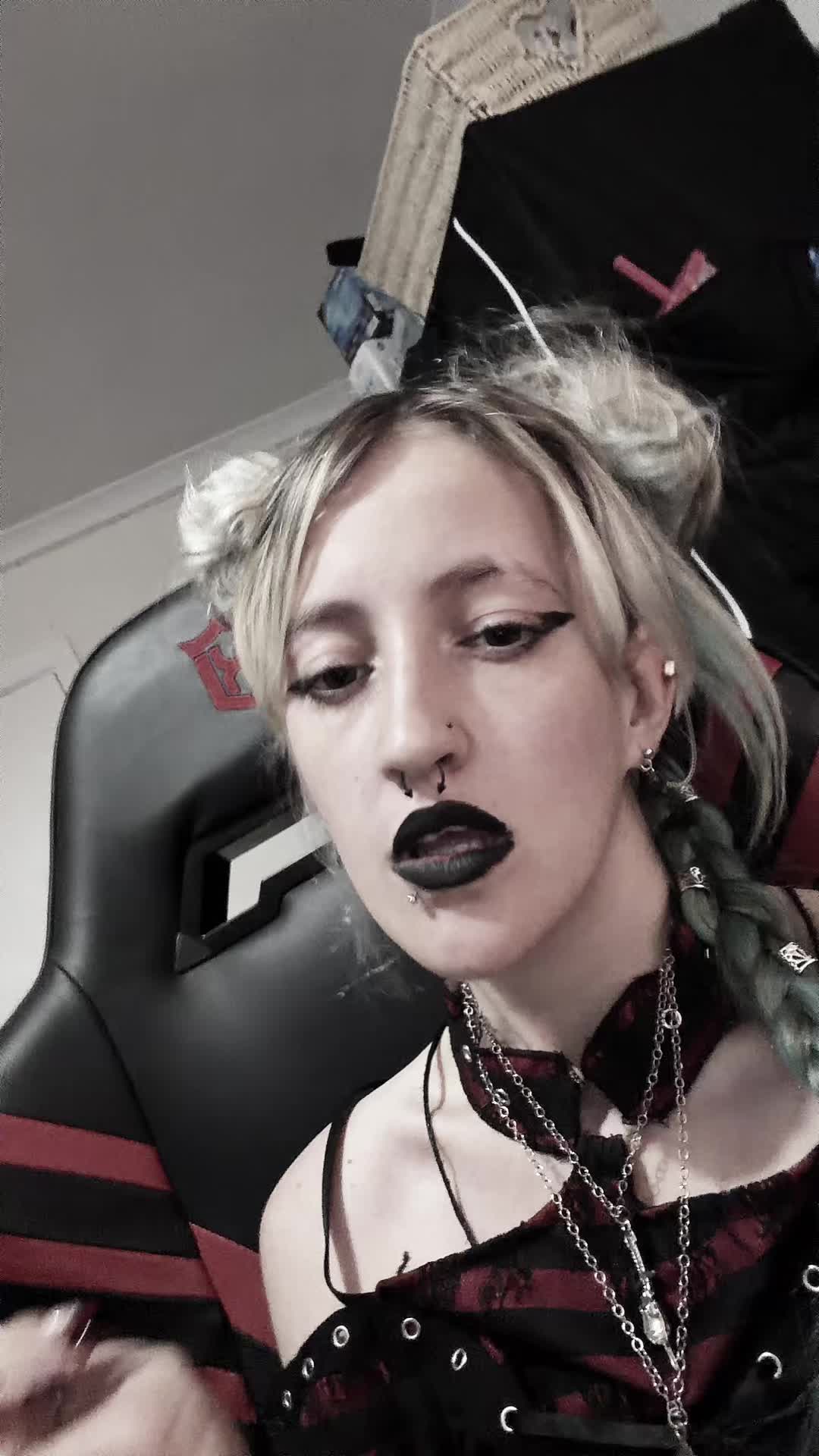 @skye_angel666<3