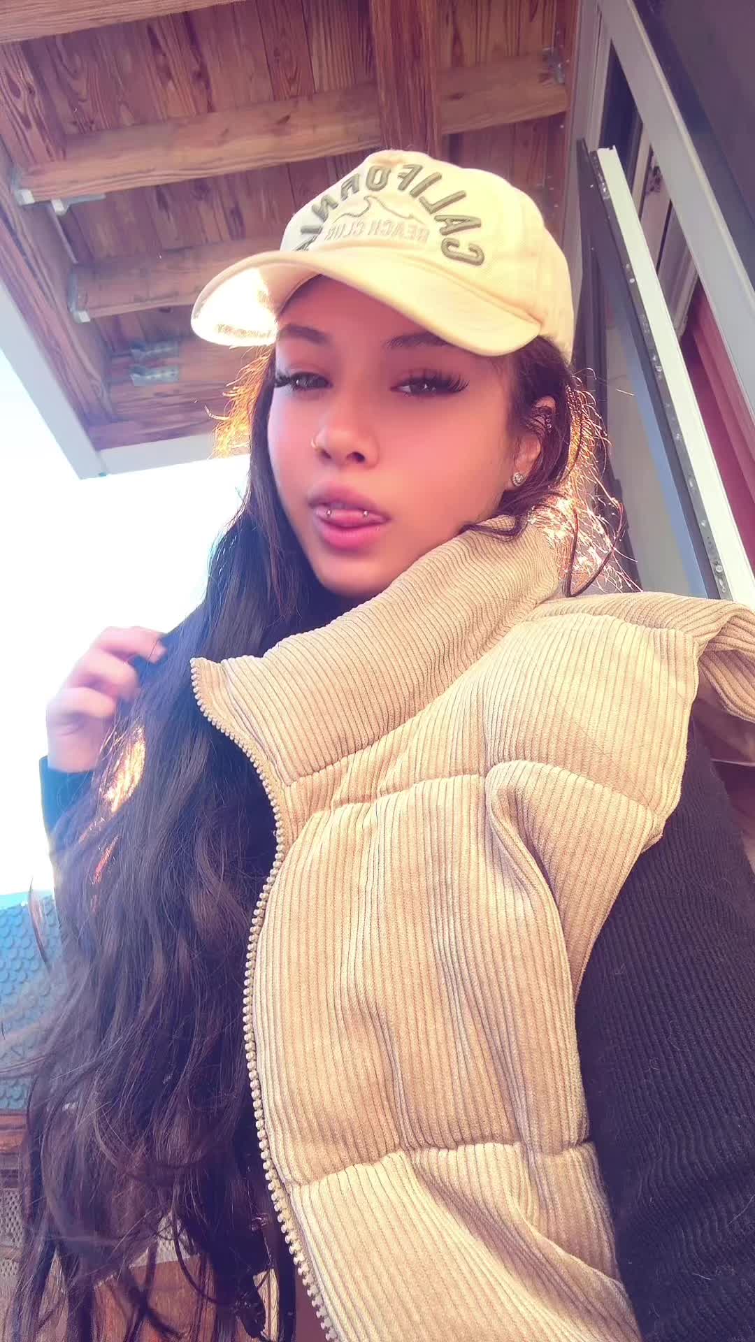 @Puerto Rican princess ๐