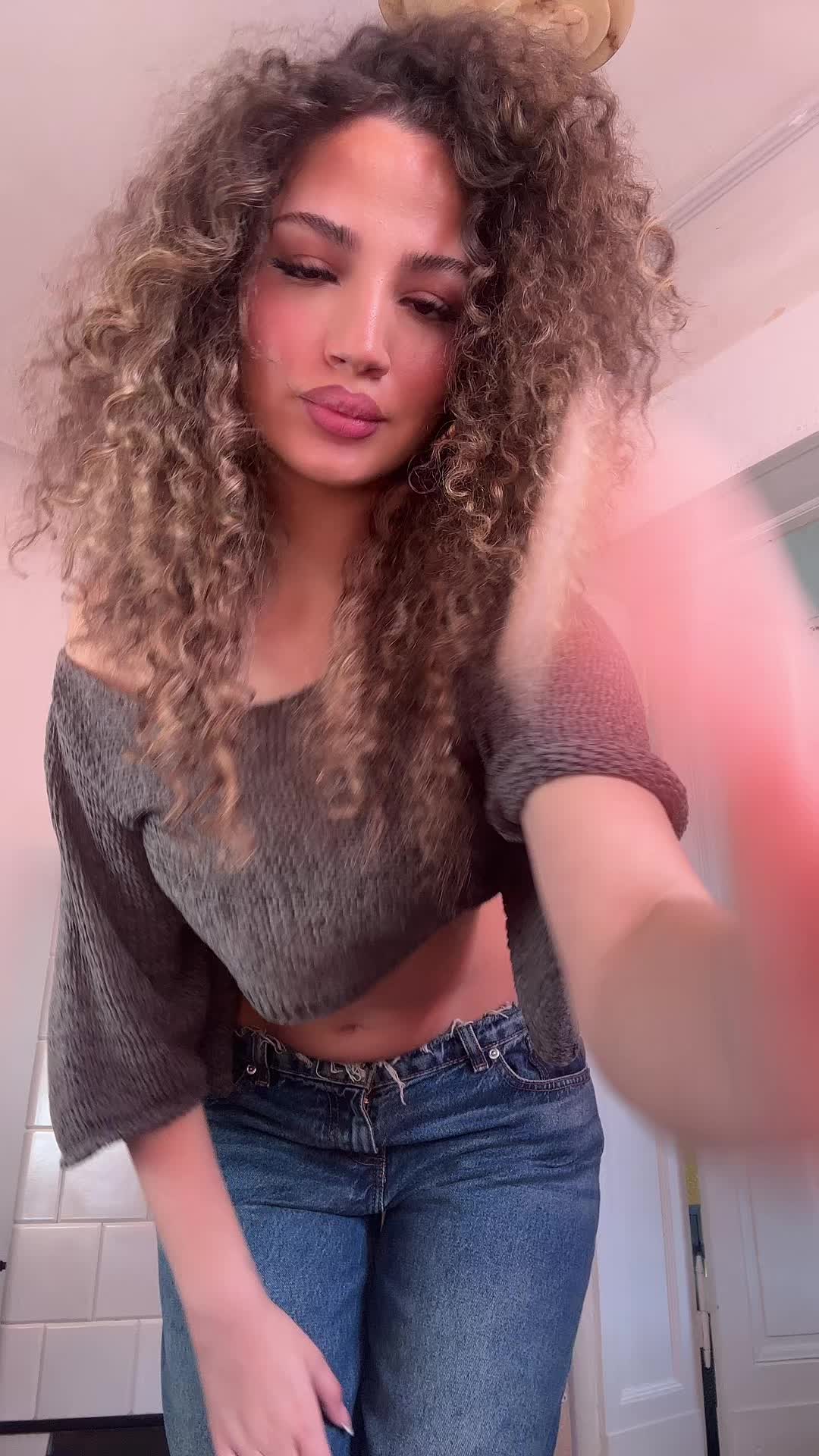 @Aliya Manolya
