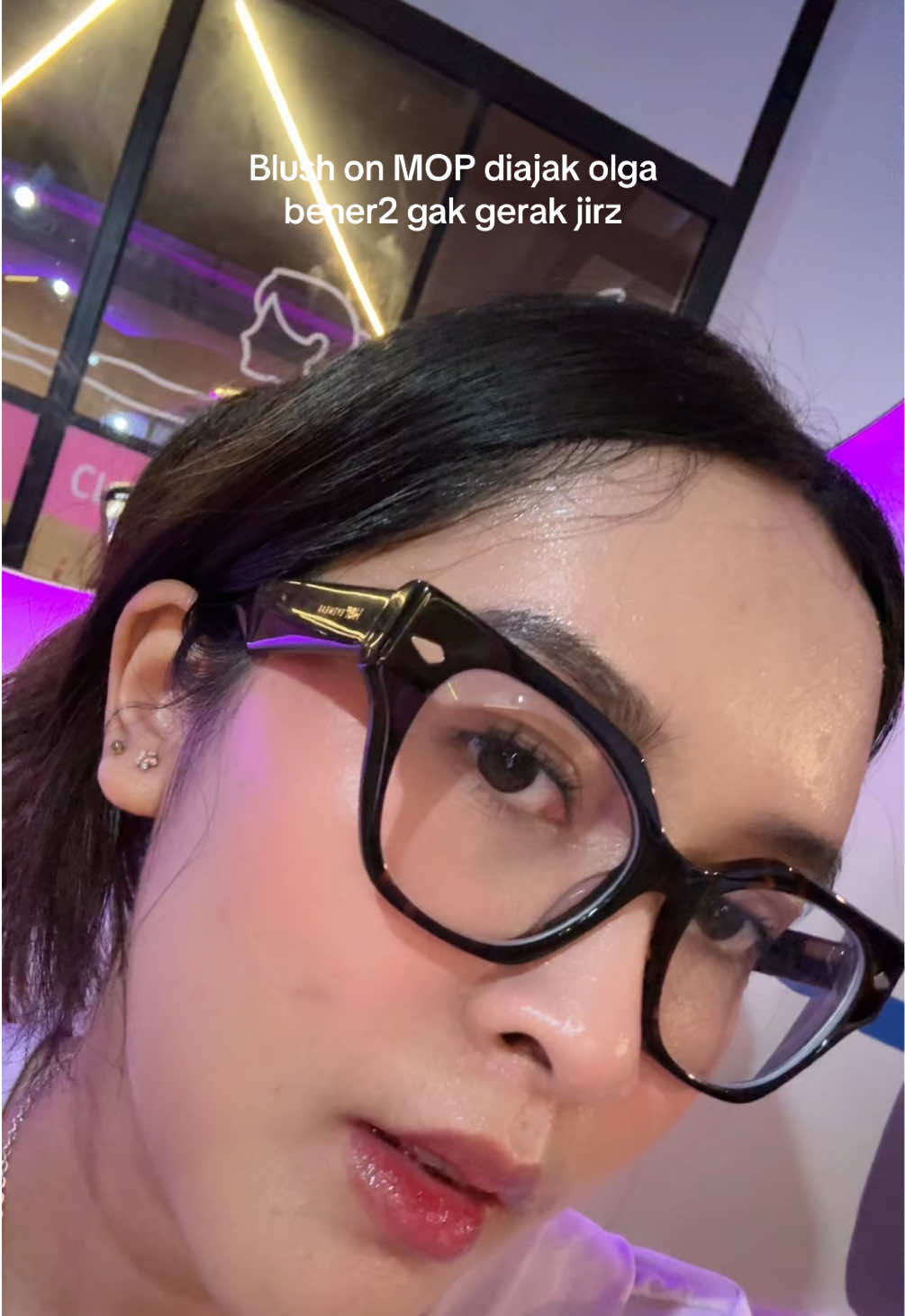 @Farce ᥫ᭡
