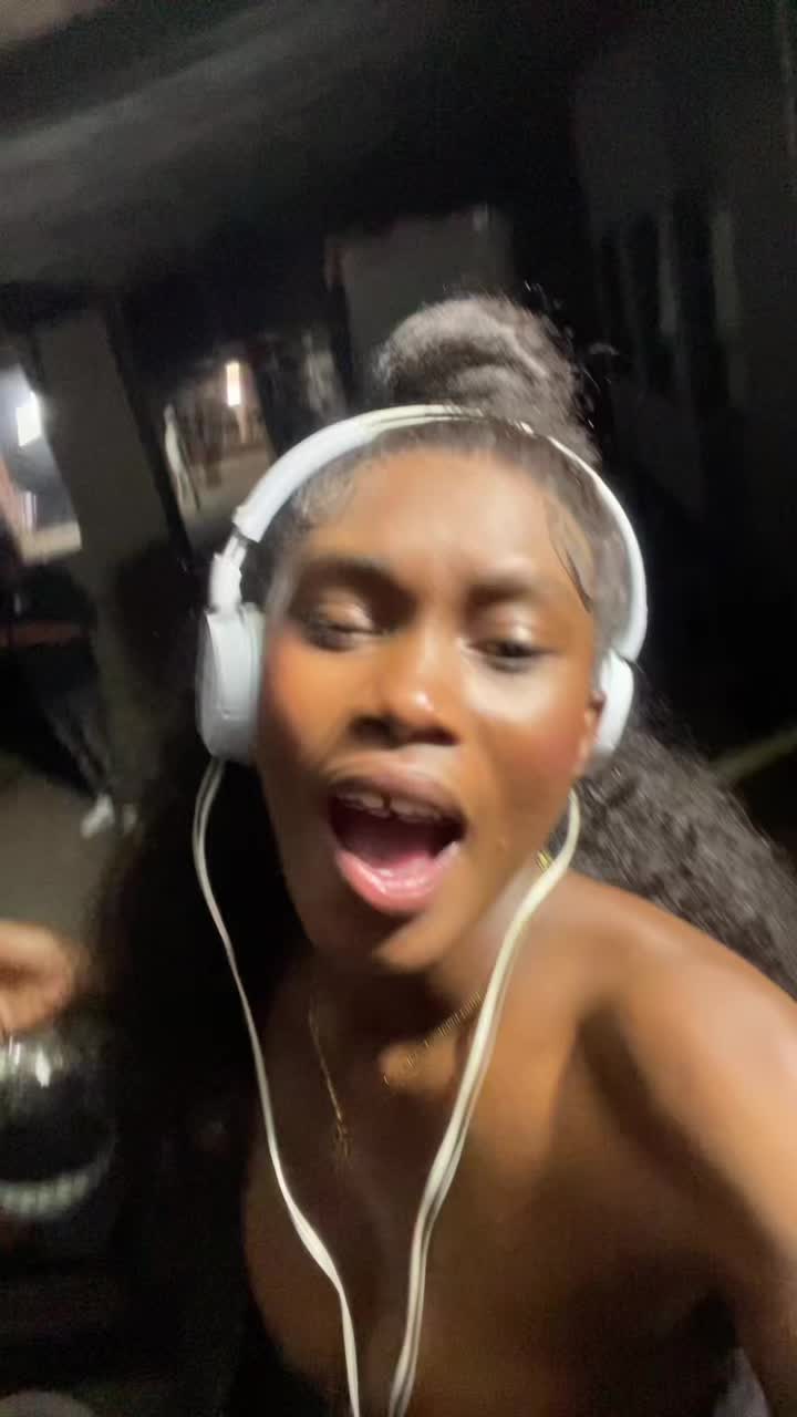 @Lindeka Zulu