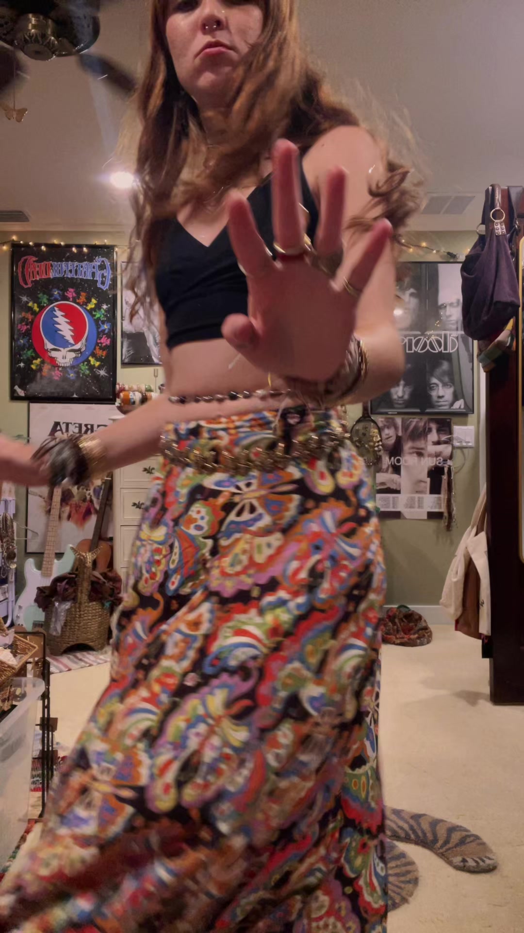 @missesmojorisin