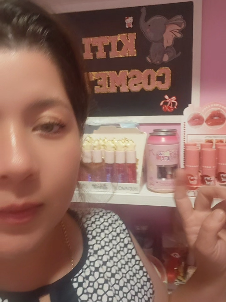 @Kiticosmetics