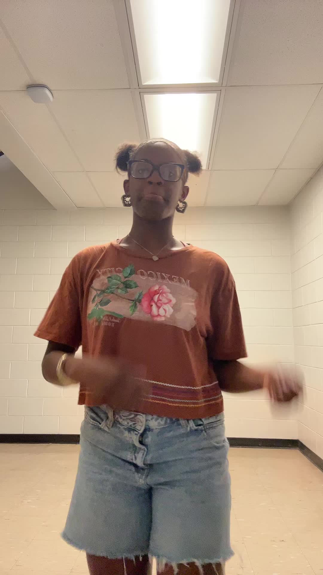 @pr3ttyliyah4