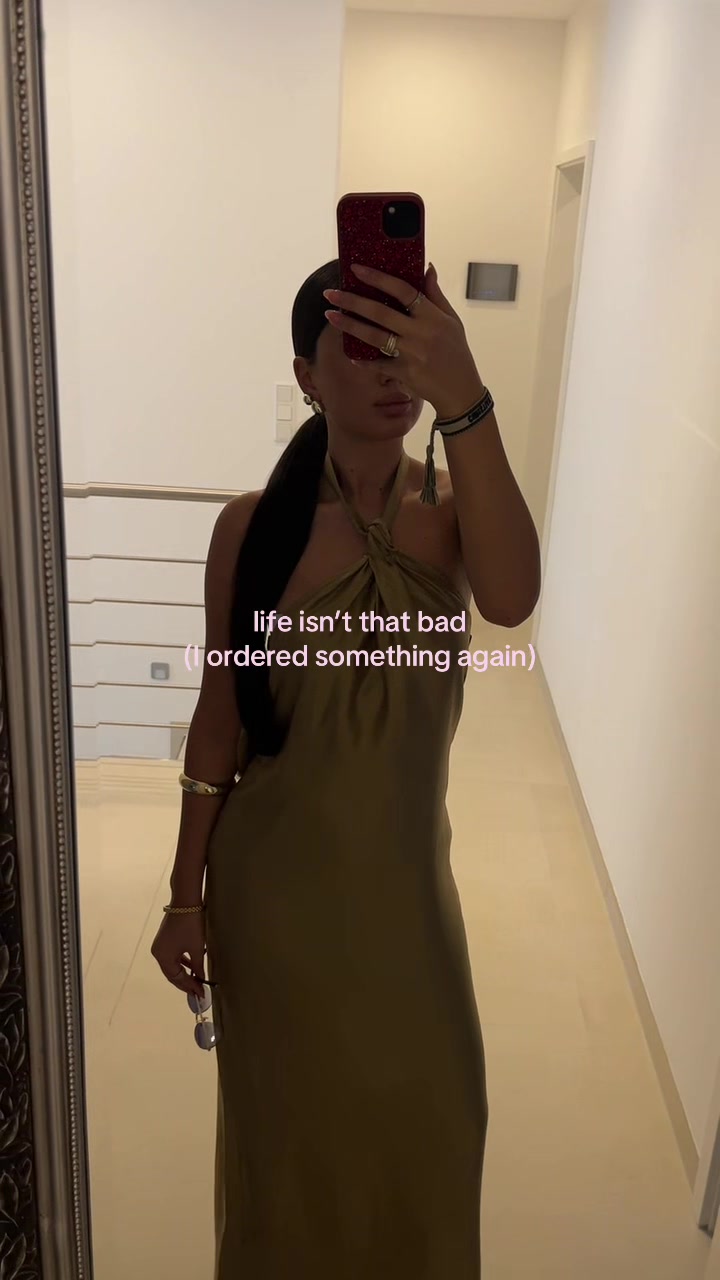 @𝒜𓃮