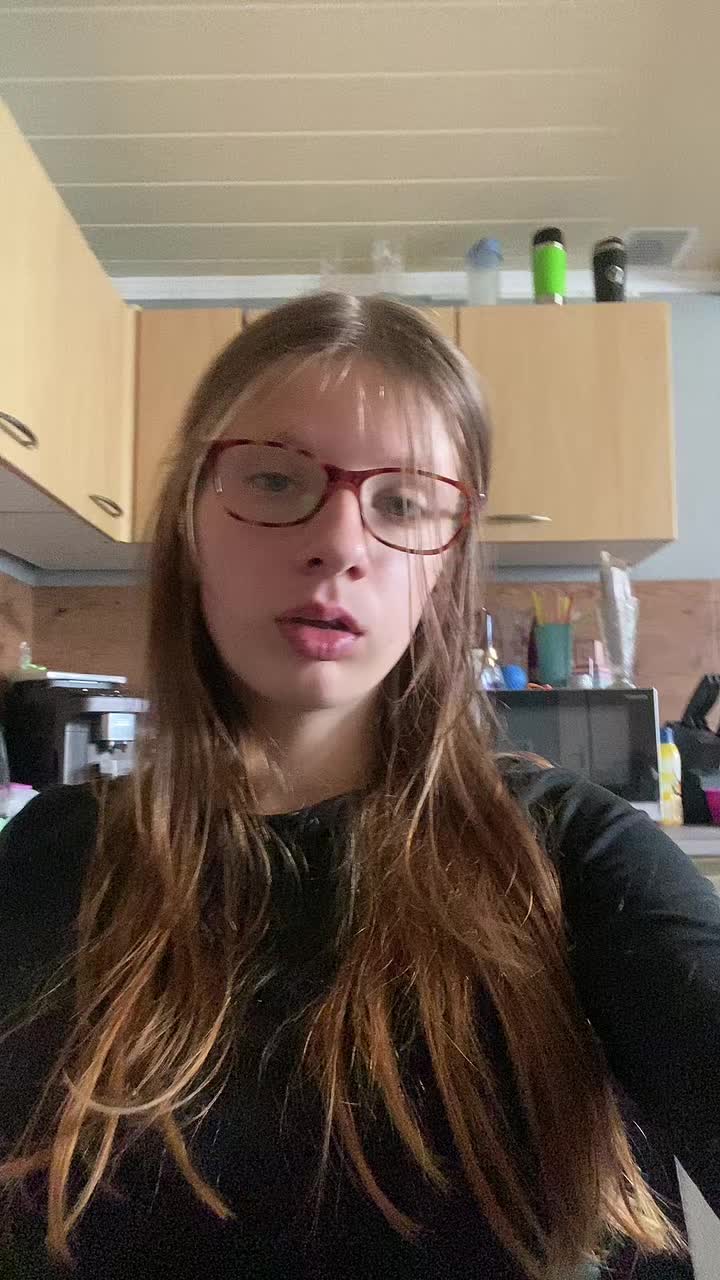 @Hannah_bkrrrrr