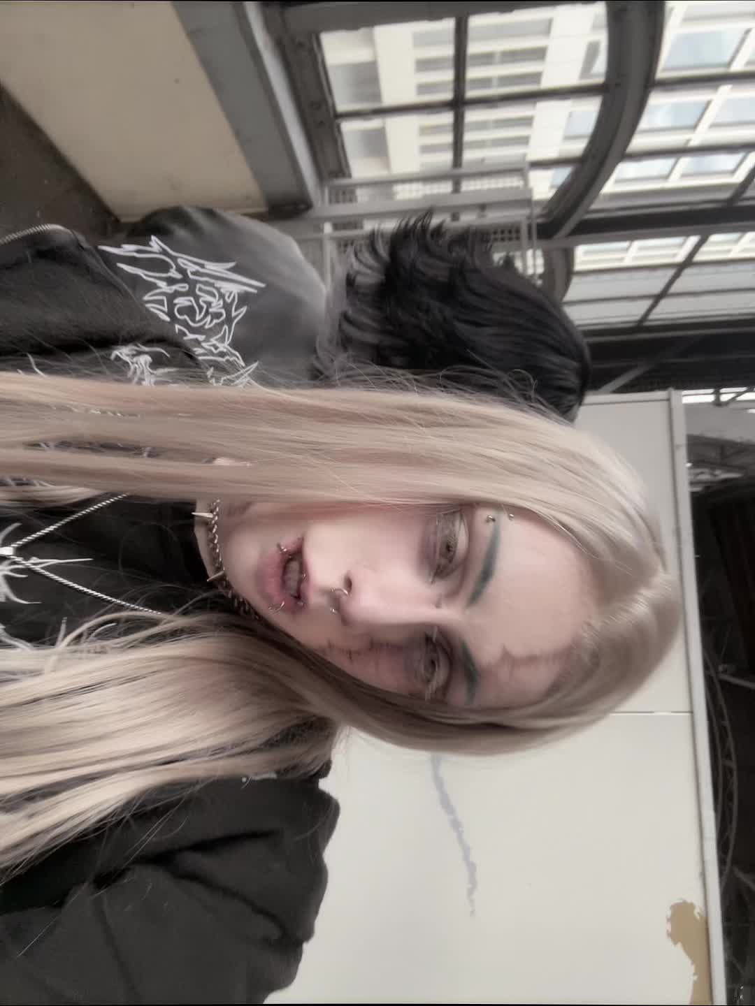 @Mo