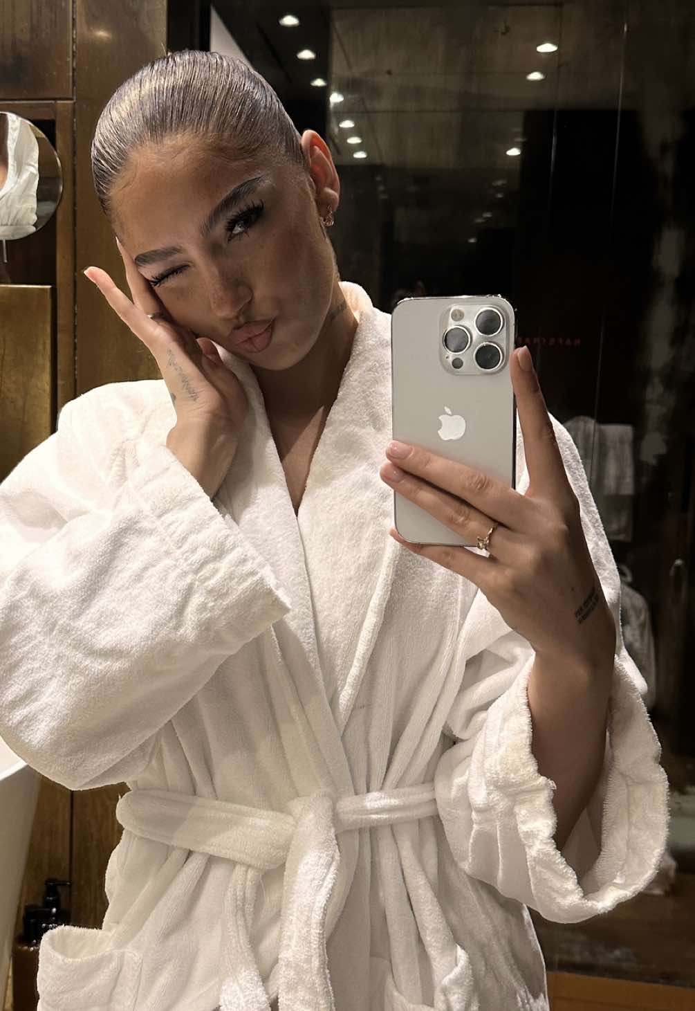 @gretakazaren𝜗ৎ