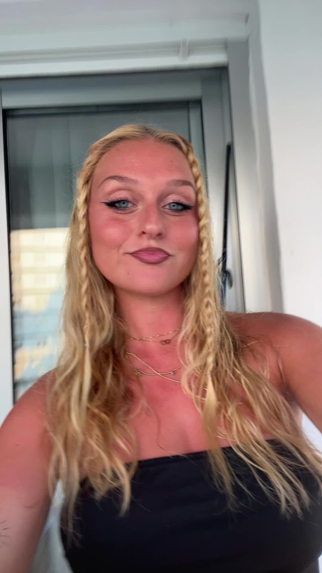@Emi
