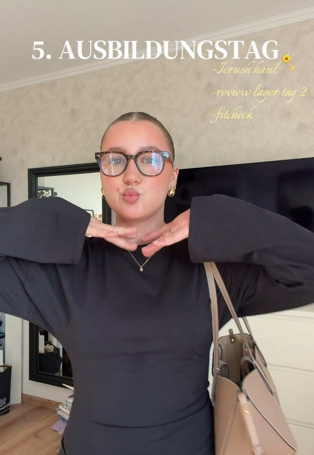 @𝐞𝐯𝐞𝐥𝐲𝐧