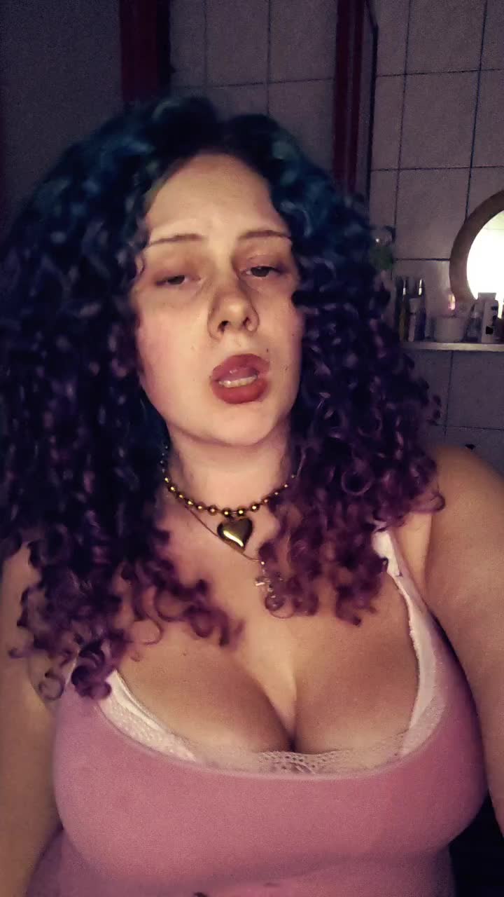 @Nina 🦛
