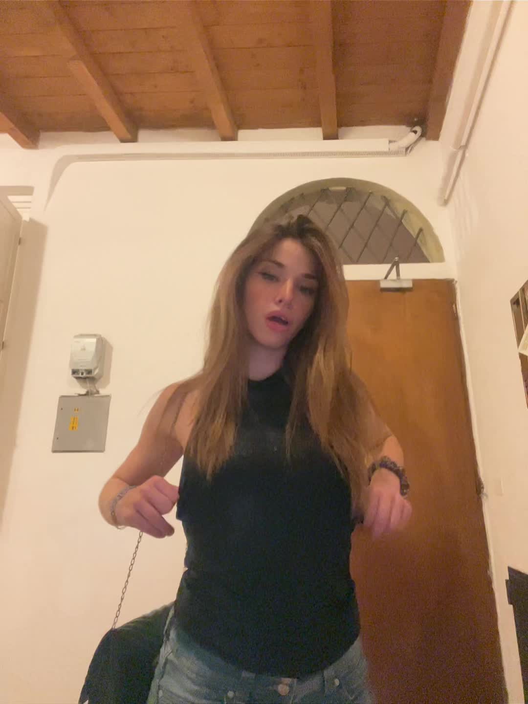 @elisastellino
