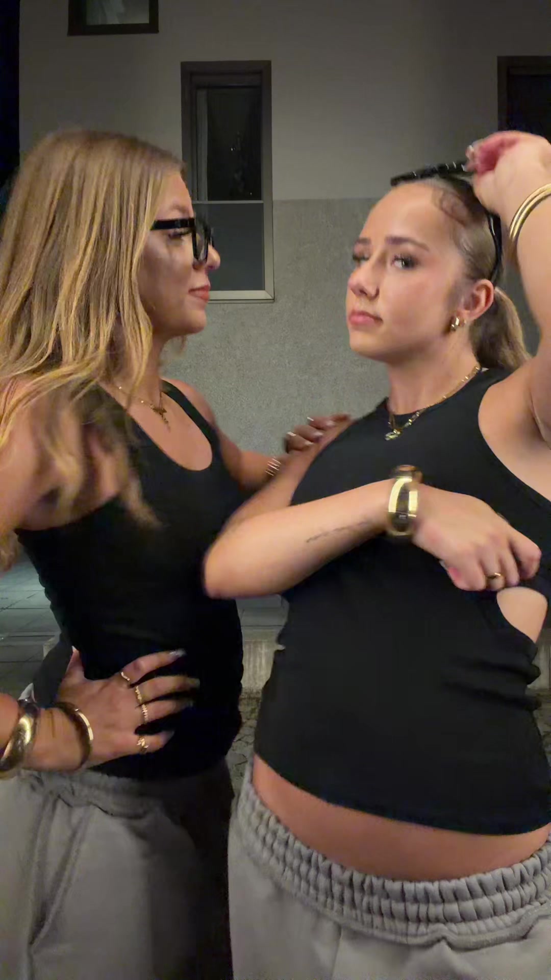 @Thesisters