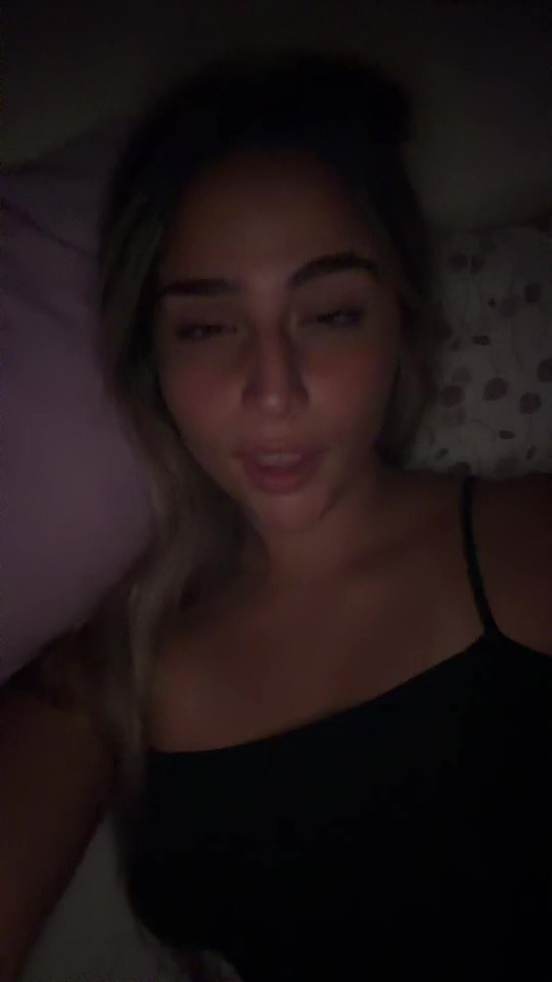 @J4D€